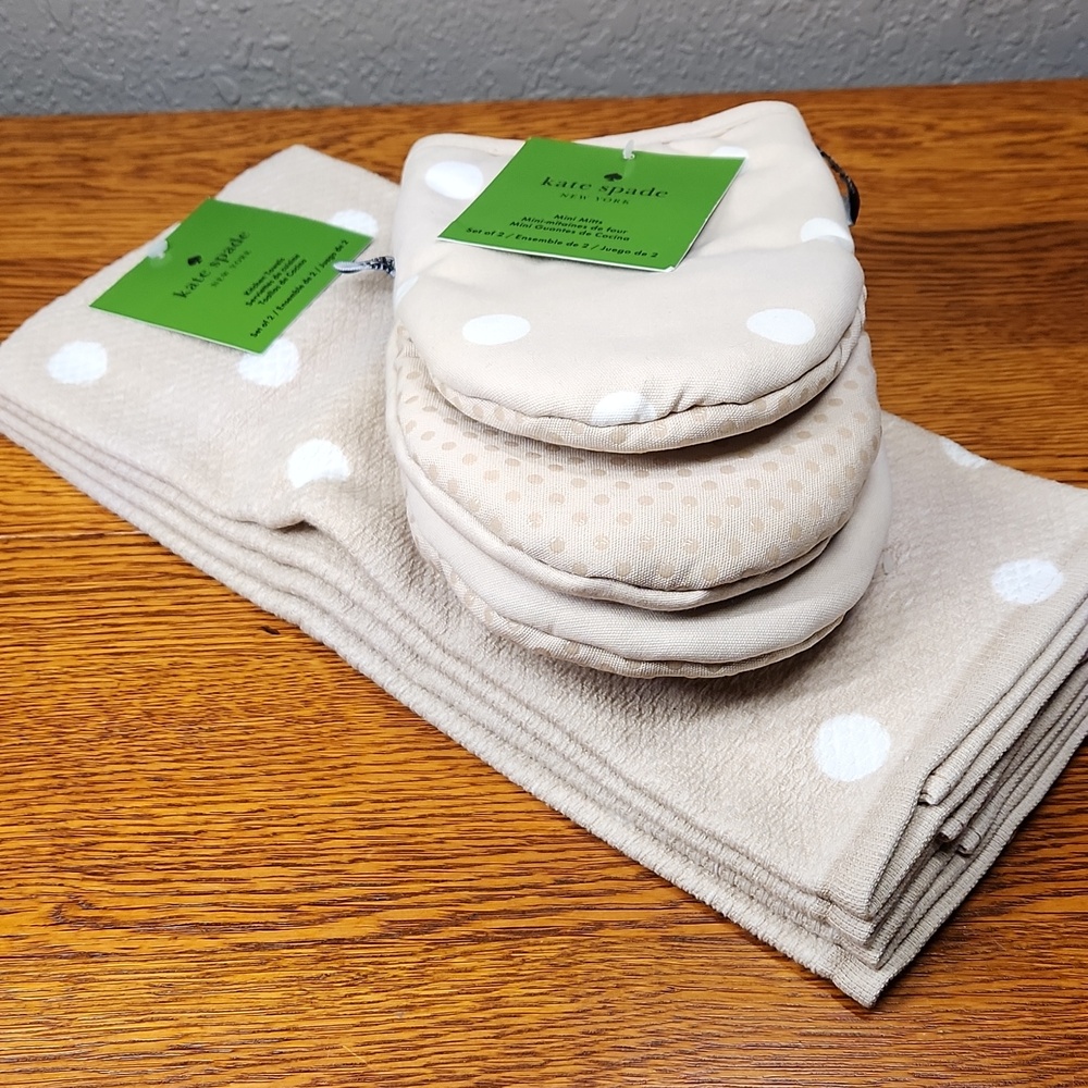 kate spade Polka Dot Oven Mitts and Kitchen Towels